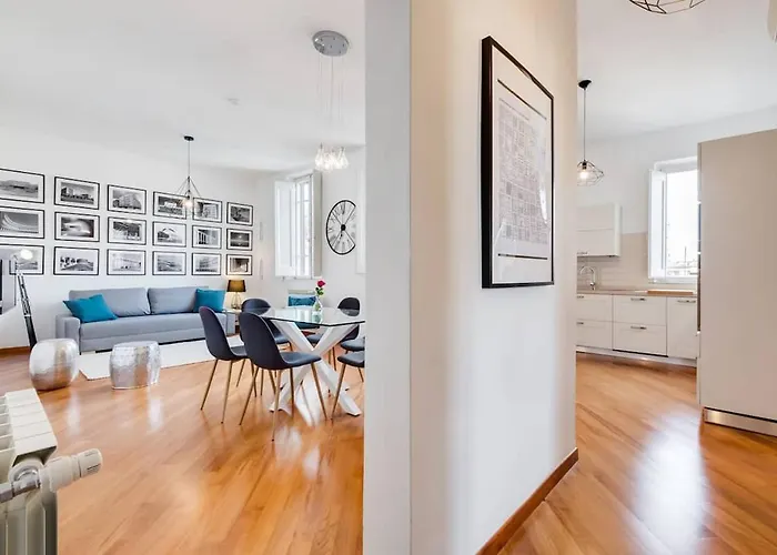 Elegant Flat In Historic Center - 2 Bathrooms * רומא