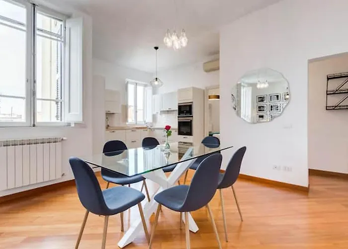 Elegant Flat In Historic Center - 2 Bathrooms רומא